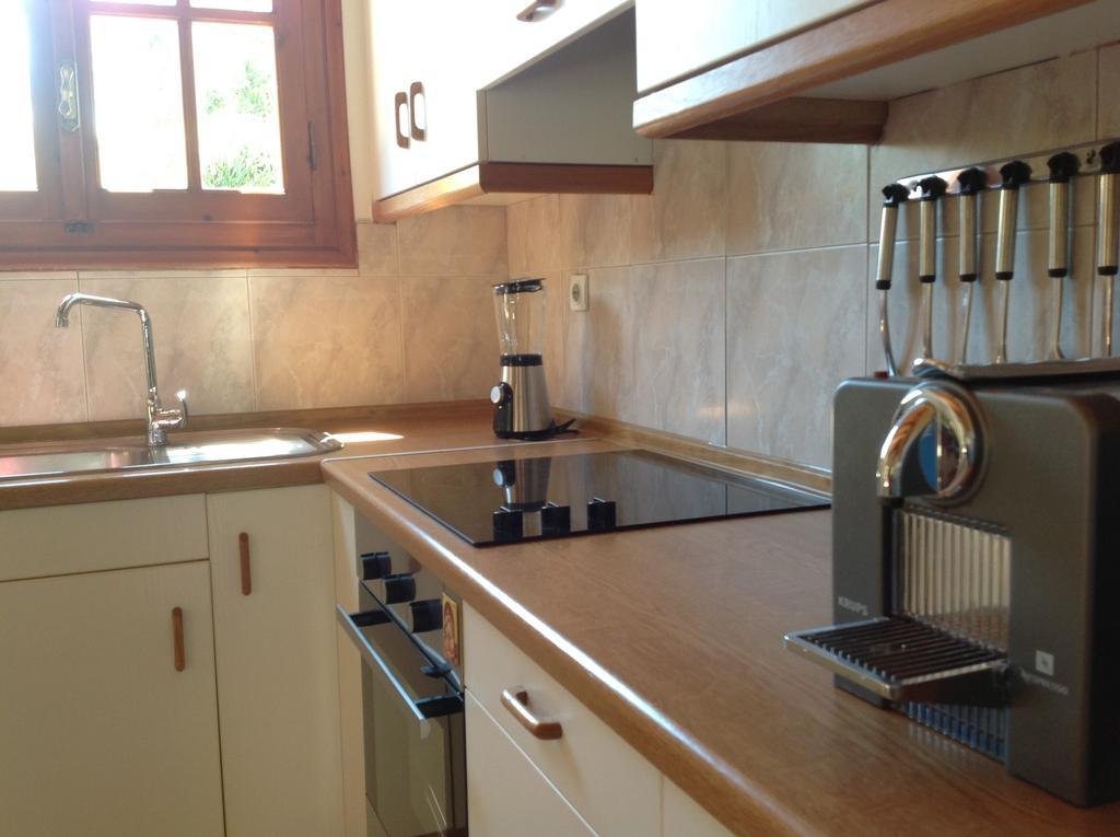 Bungalow Gialova Buitenkant foto